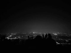 -鬼笑石后山停车场