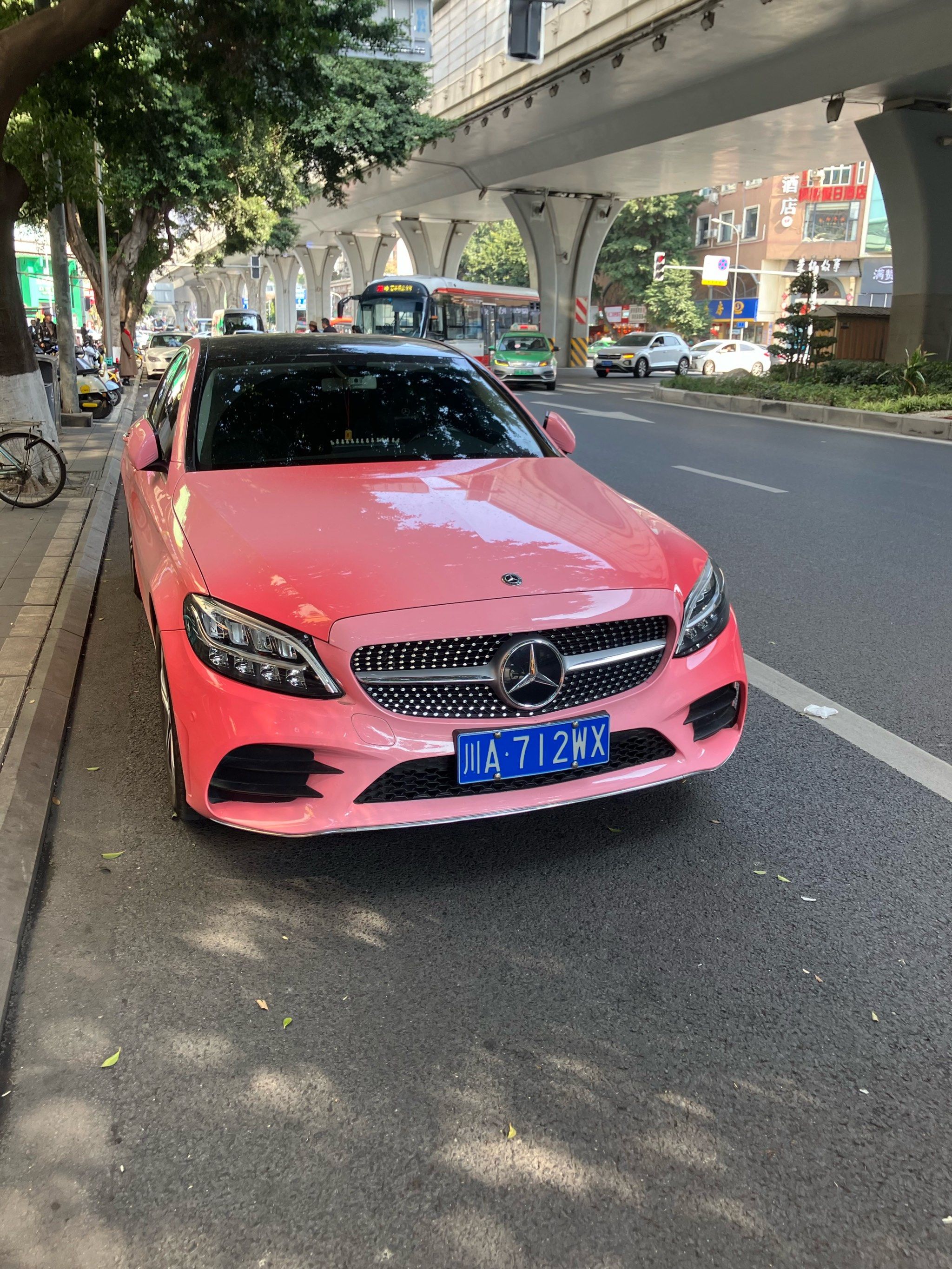 粉红色的奔驰#适合女生开的车