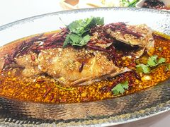 蒜爆鲈鱼-大张烙馍村·美食地标(泉山店)
