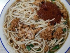 -珀玉莲花白米线店