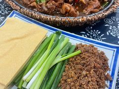 -八两八金·莱芜特色炒鸡(市南漳浦路店)