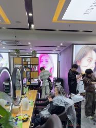 -藤野造型烫染·漂发