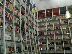 -钟书阁(松江泰晤士小镇店)