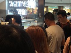 等位区-喜茶(上海正大广场店)