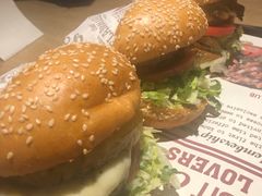-The Habit Burger Grill 哈比特汉堡(复兴soho店)