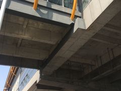 -康新公路(地铁站)