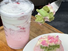 可甜草莓生咖-星巴克(深圳欢乐颂店)