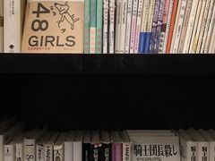 -钟书阁(松江泰晤士小镇店)