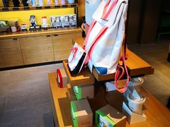 -星巴克(汇亚大厦店)