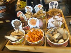 -菌自由丨野生菌火锅特色庭院餐厅(丽江古城店)