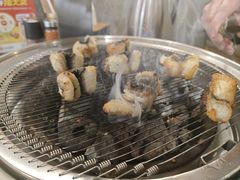 -围炉肉舍•炭烤活鳗•丹东海鲜烤肉(步行街店)