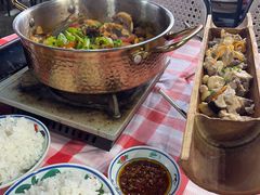 -刘姐啤酒鱼民族演艺餐厅(西街总店)