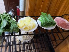 -东巴谷野生菌火锅餐厅