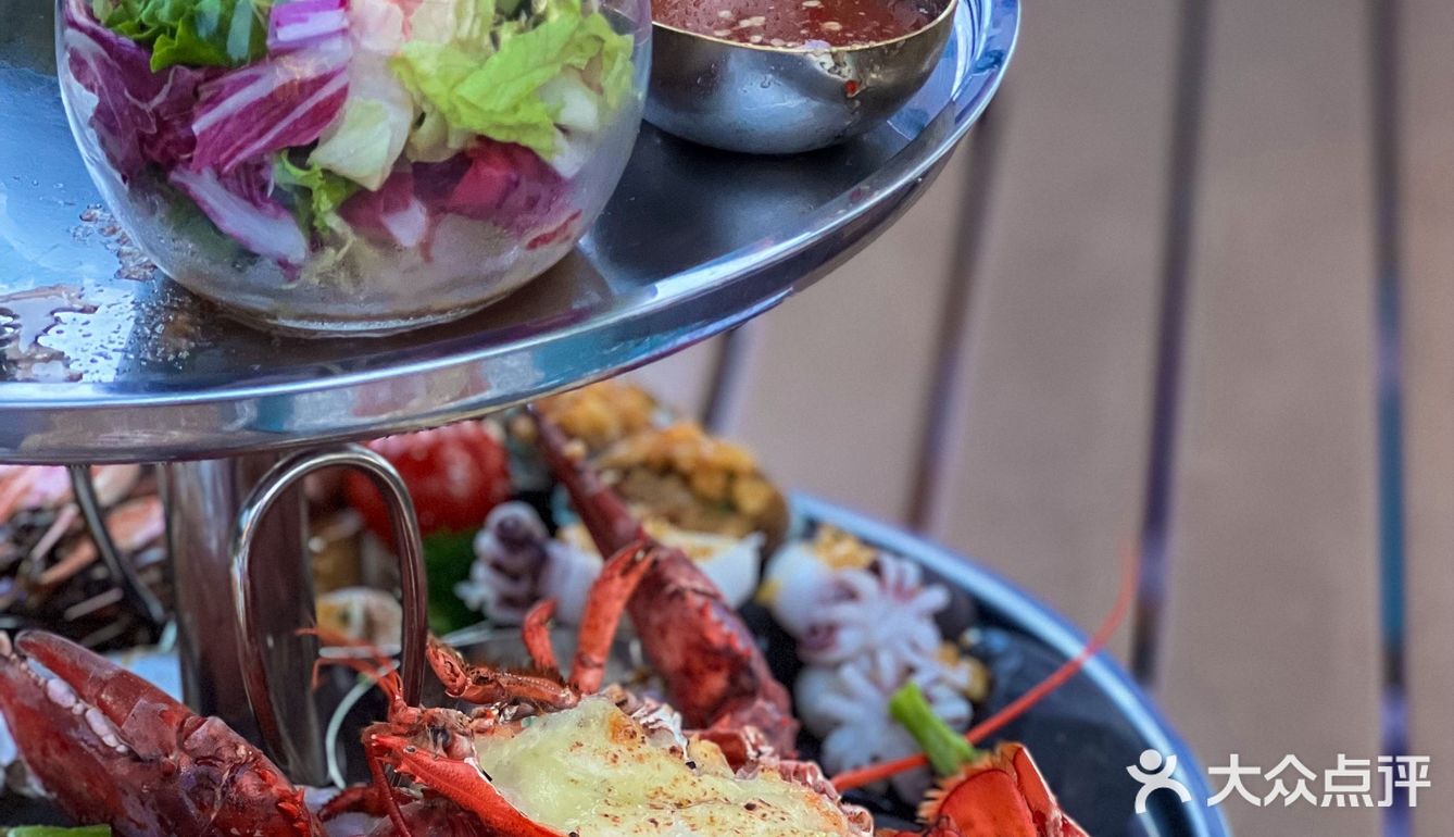 亚龙湾绝美海景享用海鲜大餐🦀