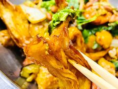 -愉肴麻辣香锅(中山路店)