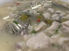 -严记小天府酸菜鱼(西四路店)