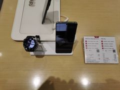 -华为授权体验店(中山公园来福士)