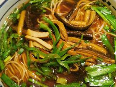 -镇南锅盖面馆(解放路店)