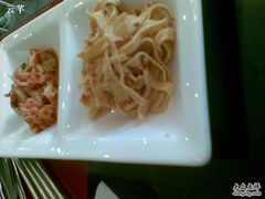 赠的小菜-韩流热风(桥东街店)
