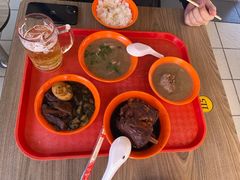 -东海岸人工湖美食村