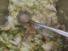 -鸿浩扒猪脚米线