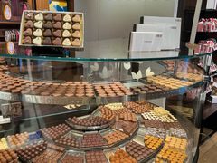 -Laderach 莱德拉(上海环贸iapm店)