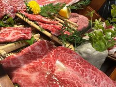 -山川小町·极番烧肉(新地假日广场店)
