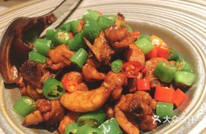 Stir-Fried Free-Range Chicken