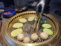 -铭牛烧肉·和牛海鲜自助(高新月牙湖店)