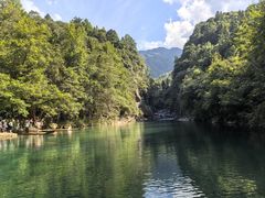 -石台牯牛降景区
