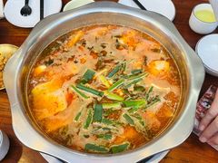 酸萝卜鱼火锅-大理.老字号渝记酸萝卜乌鱼(古城总店)