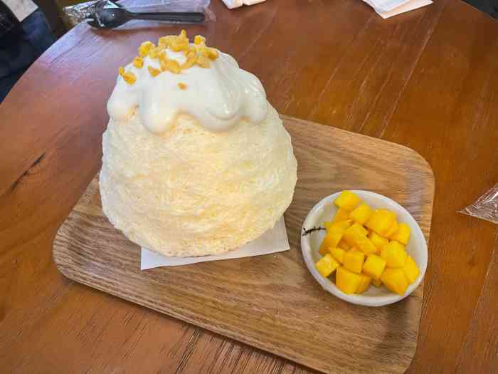 幸会冰菓(镋钯街店)-"妹子自己在大众点评上发现的一家甜品店作.