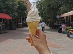 -古老冰山特色冰淇淋店(艾提尕尔店)