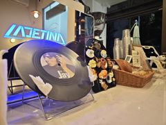 -Reset Coffee 与海咖啡