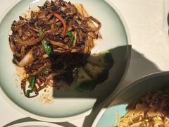 -八府香鸭·啫啫煲(华山路店)