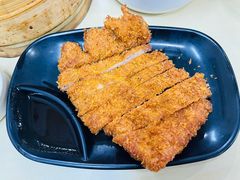 -莱莱小笼·乔艾