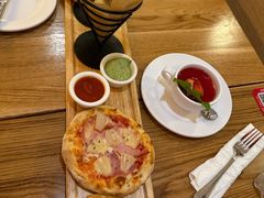 -城市大道红炉披萨烘焙坊