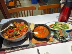 -刘姐啤酒鱼民族演艺餐厅(西街总店)