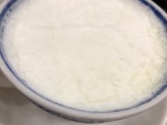 双皮奶-周大娘牛乳(旧寨古村总店)