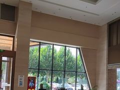 -兴芮温泉度假区