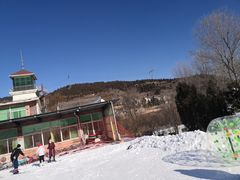 -济南卧虎山滑雪场