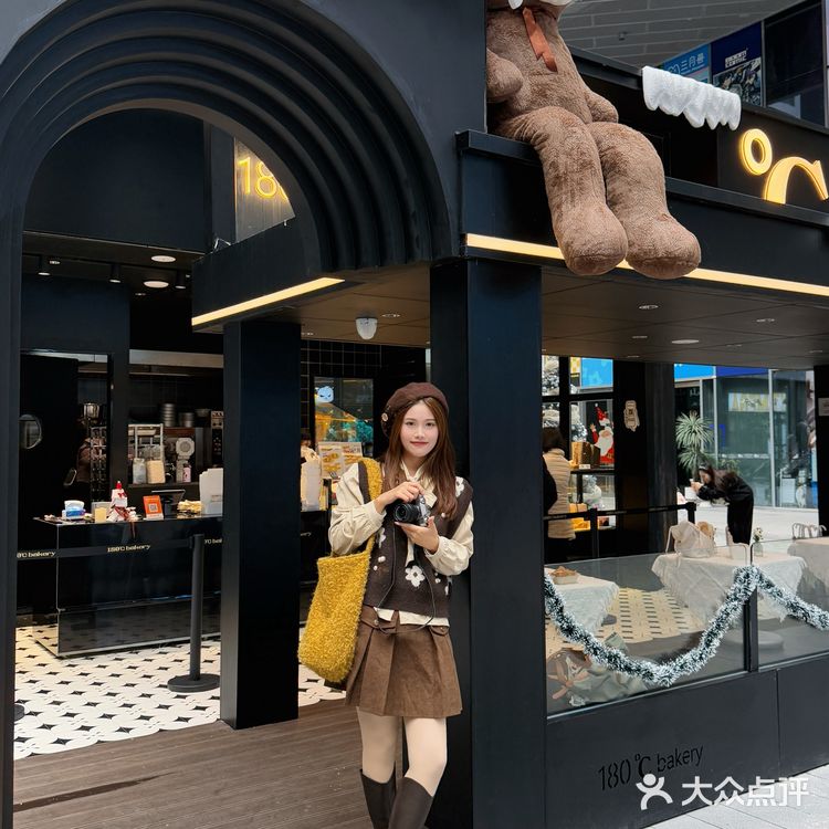 温州印象城！圣诞雪屋太超前了吧…