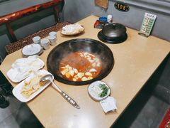 -万里闯关东铁锅炖菜馆(高新旗舰店)