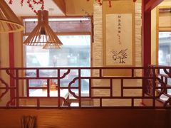 -思博半步颠小酒馆(梦时代店)