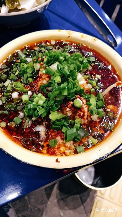 马路边边资格老成都麻辣烫冒苕粉图片 - 第4张