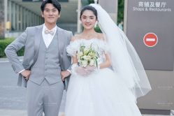 点击看大图 -挪娅婚纱摄影皇家会所