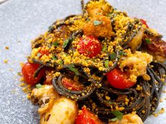 膏蟹海鲜墨鱼面-农畉LONFOOD(福田星河COCOPark店)