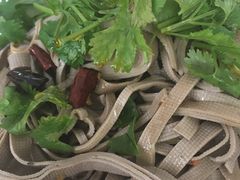 -溢心园香河肉饼总店