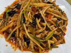 鱼香肉丝-春水锅贴·传统鲁菜(大明湖店)