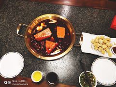 -小天鹅火锅·一线江景洪鼎旗舰店(洪崖洞店)